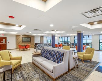 هوليداي إن إكسبرس جولفبورت بتيرت ش ا باي آيتش جي - غولفبورت (مسيسيبي) - ردهة