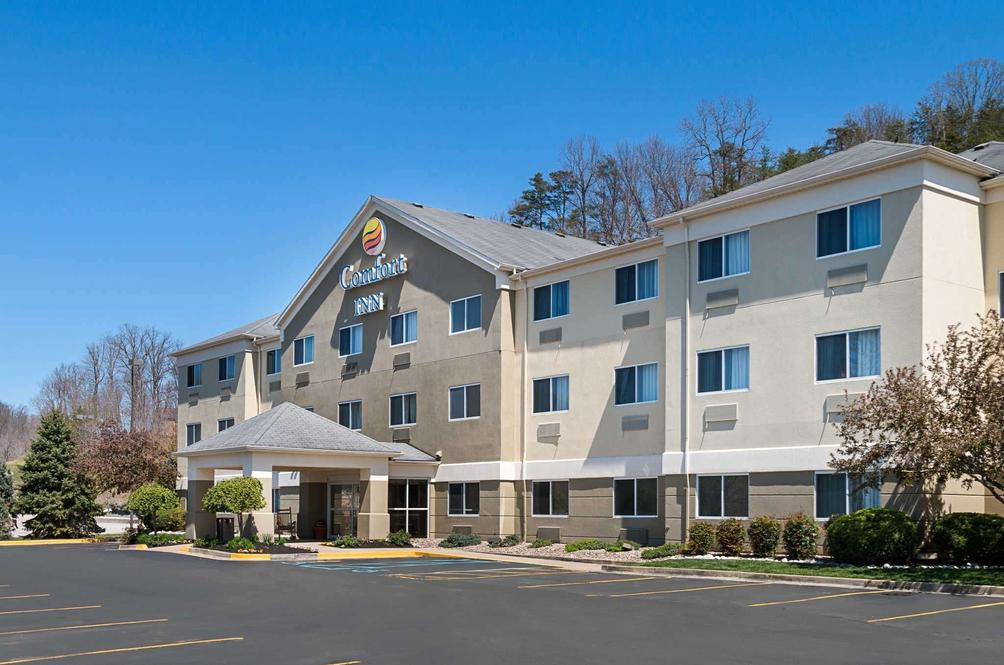 Comfort Inn Barboursville Near Huntington Mall Area 92 1 2 2 Barboursville Hotel Deals Reviews Kayak