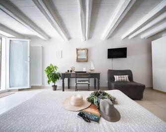 B&B A Portata di Mare - Loreto - Comedor