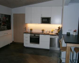 Wohnen Im Ehemaligen Kaminstudio Mit Kli - Lutherstadt Wittenberg - Cocina