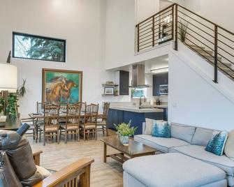Mountain-view Home Near Hiking in Alpine! - Alpine - Sala de estar