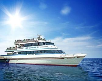 Where your vacation Begins! - Port Clinton