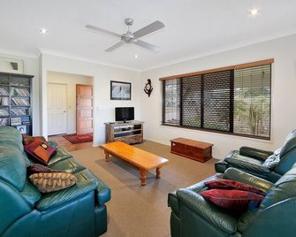 27 Bauhinia Street - 우드게이트 - 거실