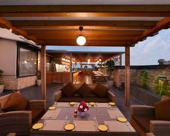 Lords Inn Jammu - Jammu - Patio