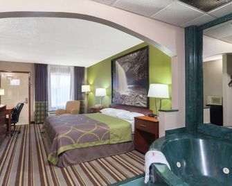 Super 8 by Wyndham Clarksville Northeast - קלרקסוויל - חדר שינה