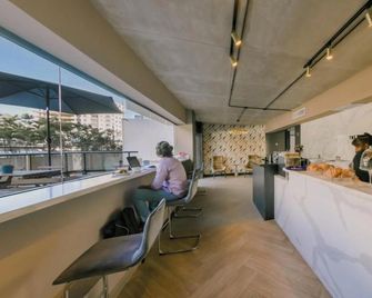 Flat in Regatta II With Breakfast Included 204 - Santo Domingo - Front desk