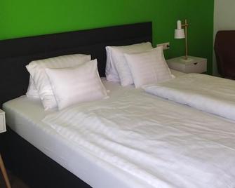 Doms Gästehaus - Frauenkirchen - Schlafzimmer