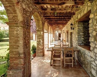 Apartment with Balcony - Les Planes d'Hostoles - Patio