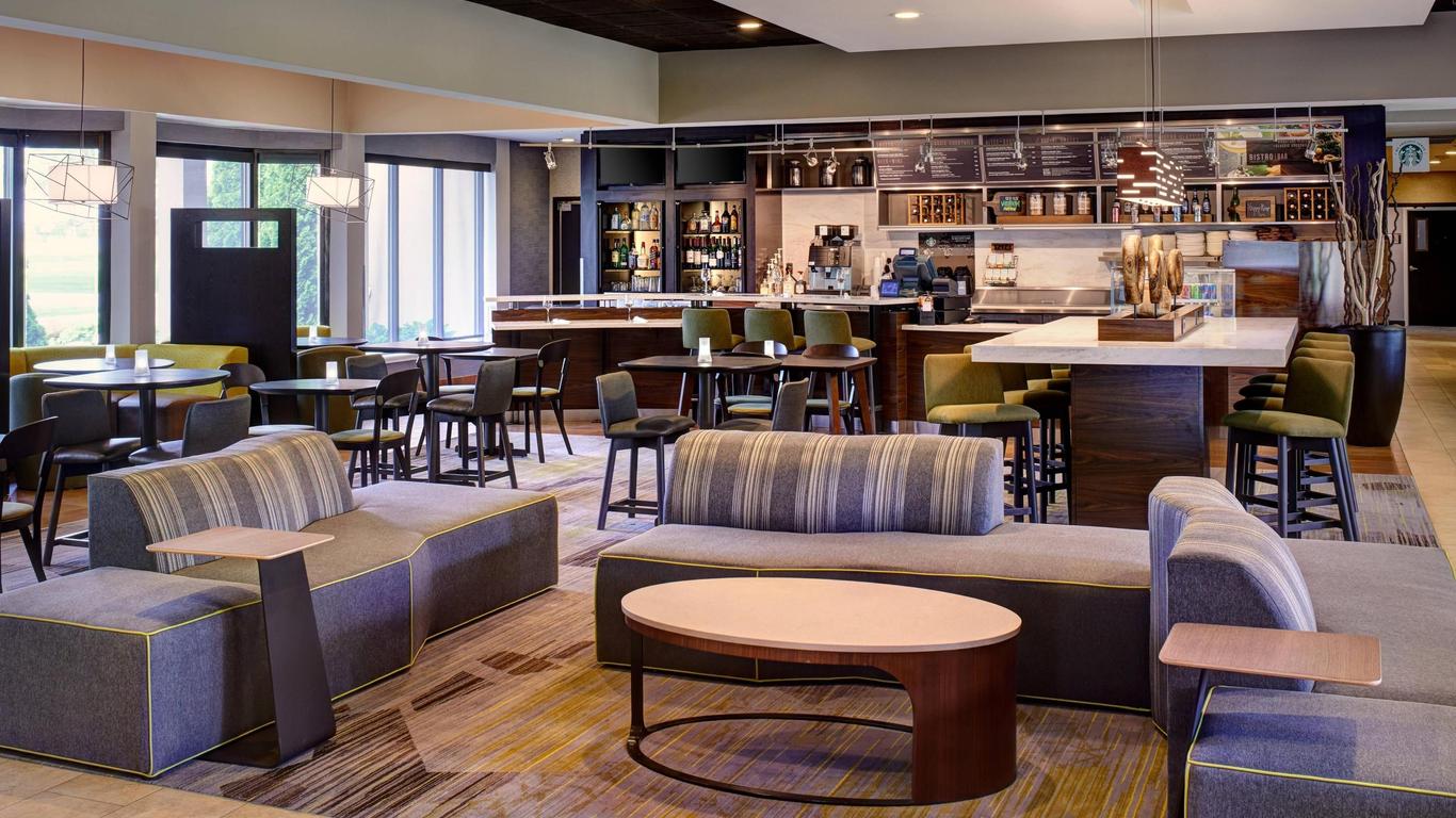 Courtyard by Marriott Detroit Dearborn