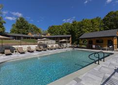 Studio Suite #11 at The Lodge | Minutes from Sunapee Harbor and Mount Sunapee - Sunapee - Pool