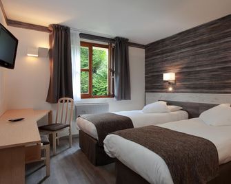 Logis Le Luth - Mirecourt - Habitación