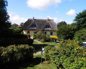 Ferienpark Vieregge - House 1D - Holiday home 1 D - Neuenkirchen auf Ruegen - Edificio