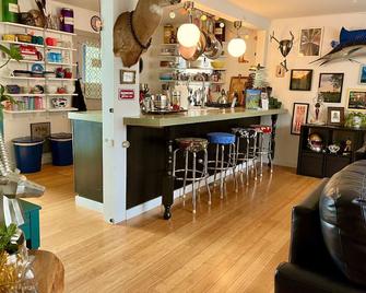 Magical Waterfront Escape from the city located in the Hudson Valley! - Lake Katrine - Bar