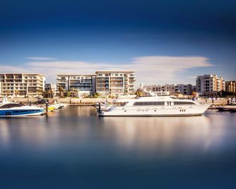 Mövenpick Hotel and Apartments Ghala Muscat - Mascate - Exterior