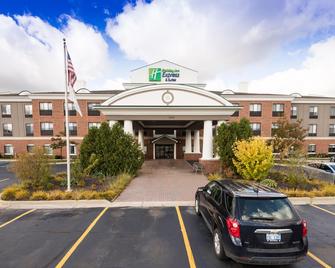 Holiday Inn Express Hotel & Suites Grand Blanc - Grand Blanc - Building