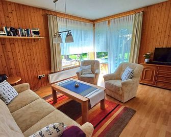 Ferienhaus Fischer - Landurlaub für Familien - 쇠루프 - 거실