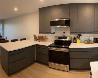 Craig Bay Waterfront Condo - Nanoose Bay - Kitchen