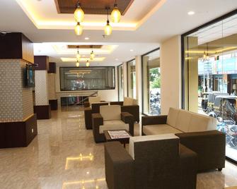 Hotel Yamuna - Adoor - Lobby