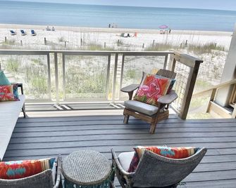 Sea Shanty- Beachfront, Topnotch Comfort & Fully-Stocked! - Mexico Beach - Balcón