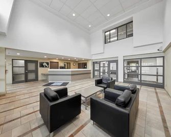 Seneca College Residence King City Campus - King City - Lobby