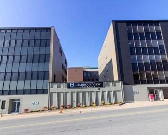 Pristine Harbour View Towers Exec Suite - Saint John - Building