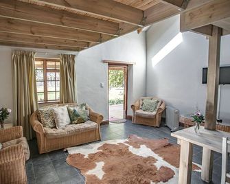 Bella Manga Country Escape - Plettenberg Bay - Obývací pokoj