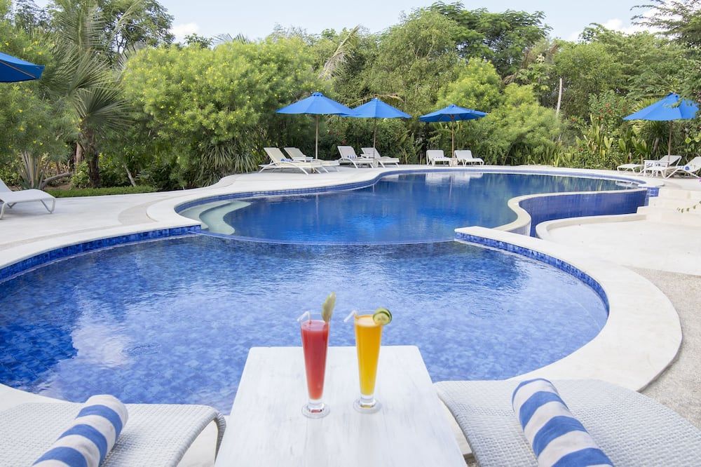 بوري ساري بيتش هوتل