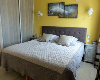 Le Clos de Calas - Mollégès - Bedroom