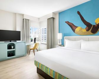 Hotel Continental Miami Beach, Tapestry Collection by Hilton - Miami Beach - Bedroom