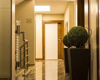 Maxuite Hotel in Home - Akçay - Pasillo
