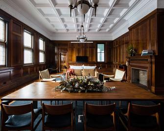 ذي أولد كلير باي أودي هوتلز - سيدني - غرفة طعام