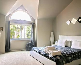 Cozy 3br/2.5ba Home In The Heart Of Silicon Valley - Campbell - Bedroom