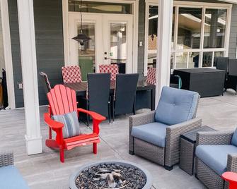 Beautiful Cottage on Okanagan Lake in La Casa - Fintry