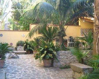 Villino with Garden - Tropea - Patio