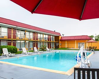 Red Roof Inn Slidell - Slidell - Bazén