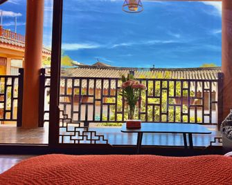 Zhuohuayuan Boutique Inn - Lệ Giang - Ban công