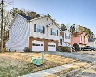 Atlanta Area Studio ~ 3 Mi to Gas South Arena! - Lawrenceville - Будівля