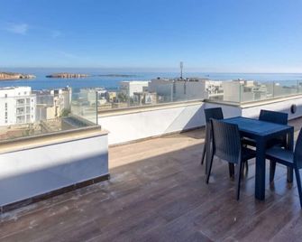 Beautiful Penthouse with private terrace & seaview - Bugibba - Balcony