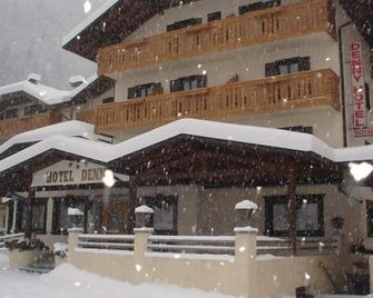 Hotel Denny - Carisolo - Будівля