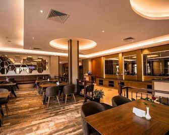 The Athena Hotel Kampala - Campala