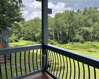 Blue Ridge Bound Cabin 326 - Floyd - Balcony