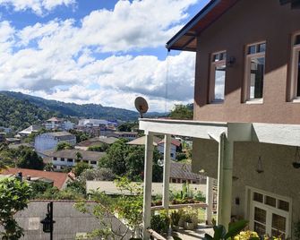 Marvel Hills Kandy - Kandy
