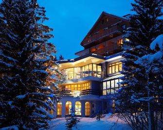 Hotel Astoria Superior - Arosa - Building