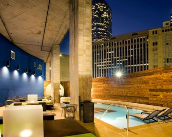 Aloft Dallas Downtown - Dallas - Pool