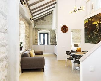 Galathea House - Kotor - Stue