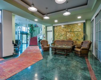 Hotel Ambient - Braşov - Lobby