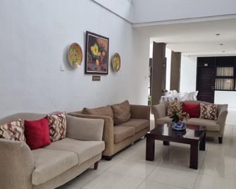 Pineung Residence Syariah - Banda Aceh - Recepción