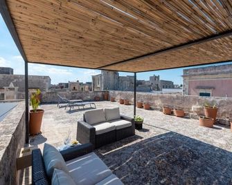 Dimora Del Vescovo Art Boutique Hotel - Minervino di Lecce - Balcony