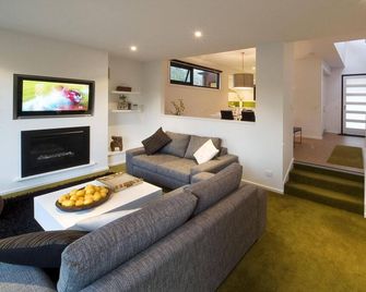 Saltus Luxury Accommodation - Hepburn Springs - Stue