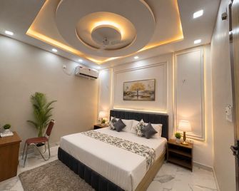 Hotel Radhika Kunj - Vrindavan - Спальня